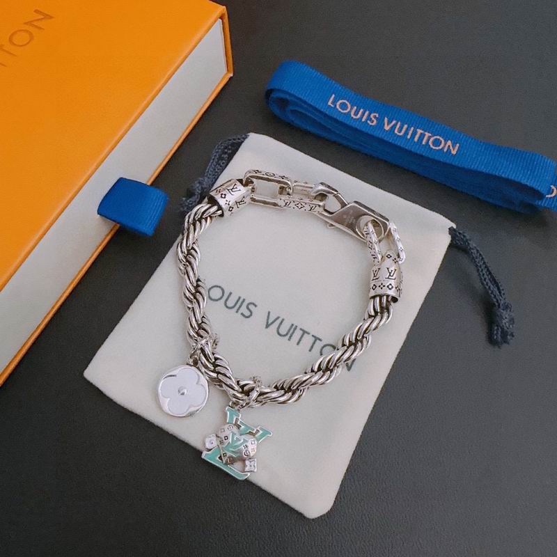 LV Bracelet 02lyr02